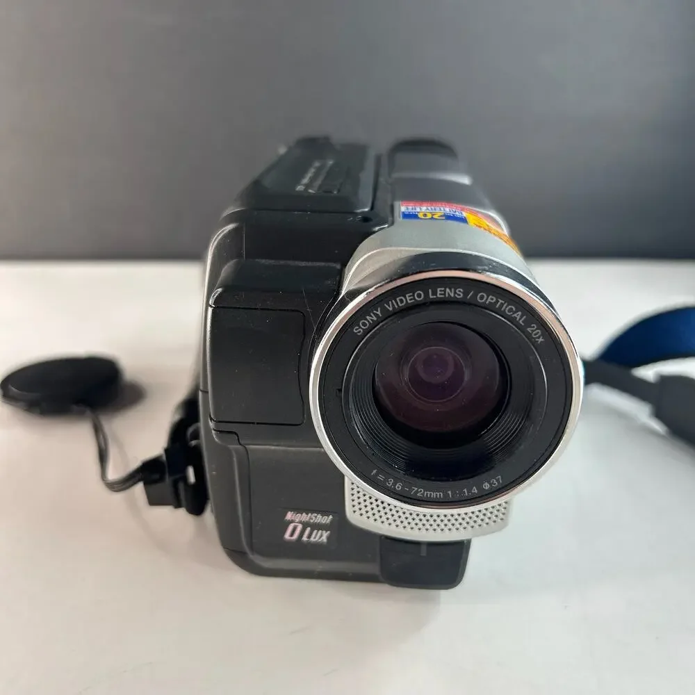 Sony Handycam CCD-TR818 Hi8 Camcorder w/Nightshot + USB Tested New Tape